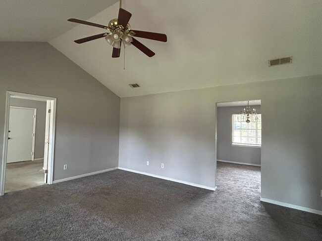 702 Woods Ct in Hinesville, GA - Building Photo - Building Photo