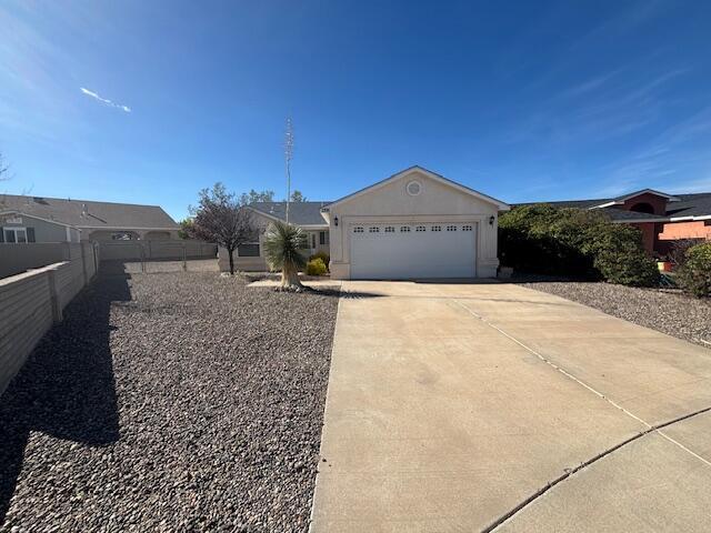 1391 Vista Escondida Ct SW in Los Lunas, NM - Building Photo