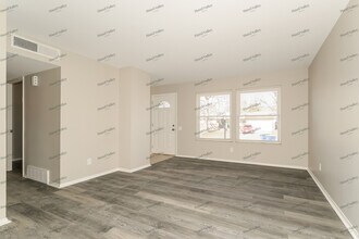 2404 Burchard Dr in St. Louis, MO - Building Photo - Building Photo