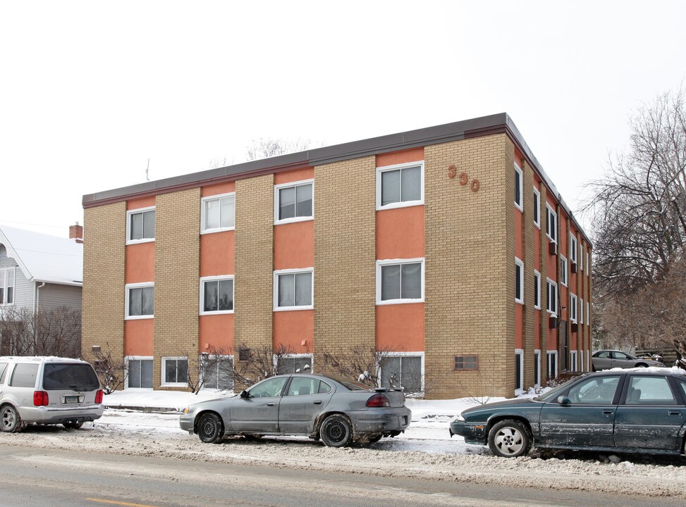 330 Monroe St NE in Minneapolis, MN - Foto de edificio