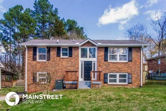 property at 908 Algonquin Ct