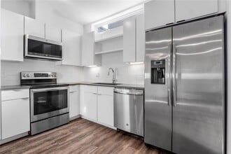 5924 S Congress Ave in Austin, TX - Building Photo - Building Photo