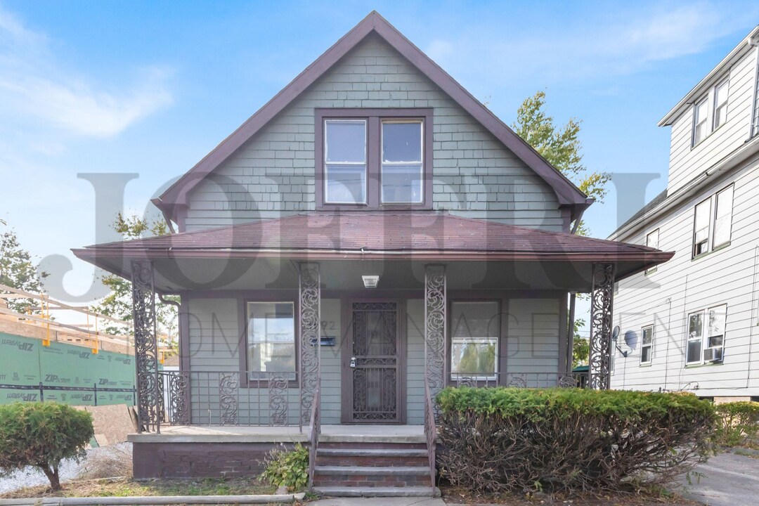 3592 E 143rd St in Cleveland, OH - Building Photo