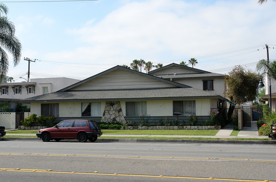 1306 W Cerritos Ave in Anaheim, CA - Building Photo