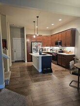 8482 Cromwell Dr in Windsor, CO - Foto de edificio - Building Photo