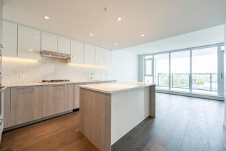 8155 Capstan Way in Richmond, BC - Building Photo - Building Photo