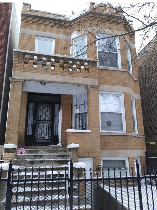 3907 W Van Buren St, Unit 1