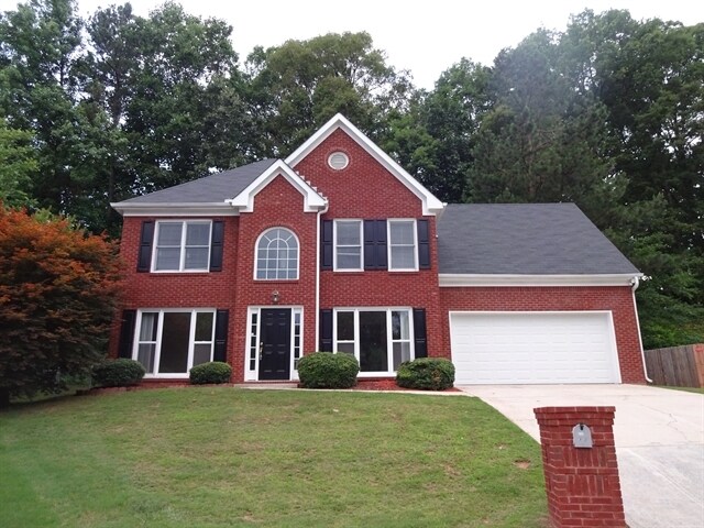 285 Thornbush Ln in Lawrenceville, GA - Foto de edificio