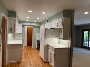 4781 Rex Ct in Sacramento, CA - Building Photo - Building Photo