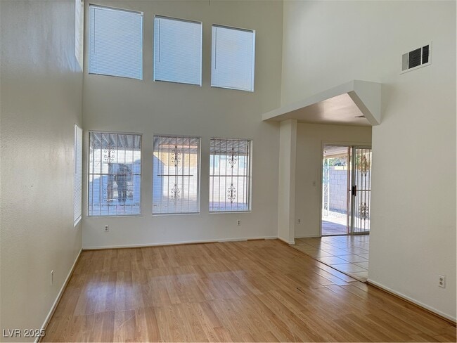 4622 Little Wren Ln in Las Vegas, NV - Building Photo - Building Photo