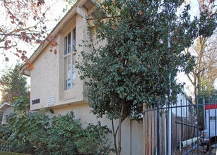 3008 E St in Sacramento, CA - Building Photo - Building Photo