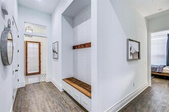 12001 Inwood Rd in Dallas, TX - Building Photo - Building Photo