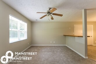 115 Pleasant Valley Rd in Mcdonough, GA - Foto de edificio - Building Photo