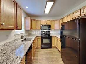 4864 Ark Ln in Murfreesboro, TN - Foto de edificio - Building Photo