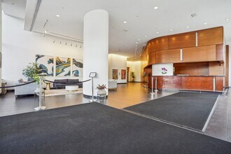 389 Washington St in Jersey City, NJ - Building Photo - Building Photo