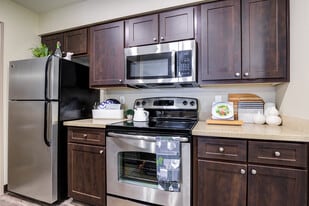 The Knolls at Inglewood Hill in Sammamish, WA - Building Photo