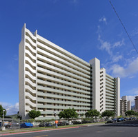 Fairway Gardens in Honolulu, HI - Building Photo - Building Photo