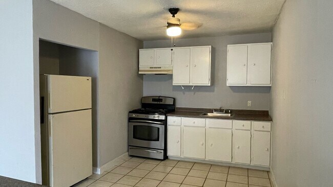 122 Red Ripple Rd in Houston, TX - Building Photo - Building Photo