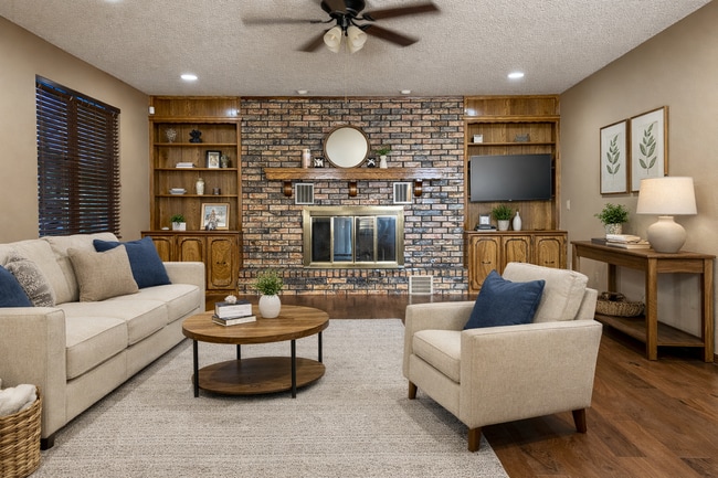 2529 W Olympic Dr in Yukon, OK - Building Photo - Building Photo