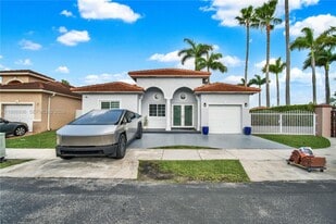 5510 SW 161st Pl in Miami, FL - Building Photo