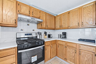 17 5th St, Unit 1 in Cambridge, MA - Building Photo