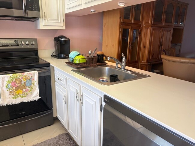 4602 Martinique Way in Coconut Creek, FL - Building Photo - Building Photo