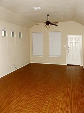 342 Schirra Ct in Lavon, TX - Building Photo - Building Photo