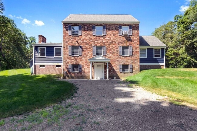 property at 152 Glen St