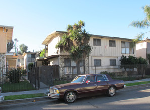 4004 Palmwood Dr in Los Angeles, CA - Building Photo - Building Photo