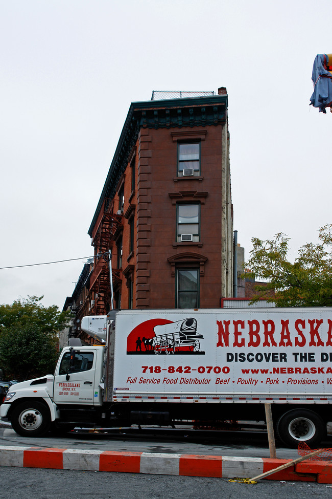 983 Fulton St in Brooklyn, NY - Foto de edificio - Building Photo