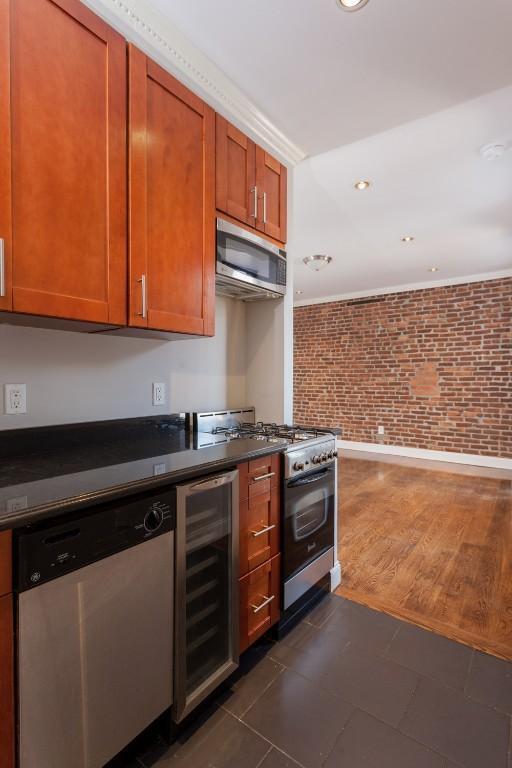 property at 338 E 100th St