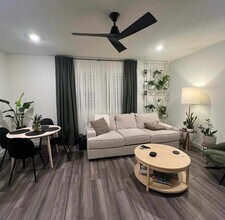 3017 Garibaldi Dr in Roseville, CA - Foto de edificio - Building Photo