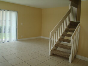 Country Club in Coral Springs, FL - Building Photo - Interior Photo