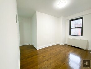 E 88th St in New York, NY - Building Photo - Building Photo