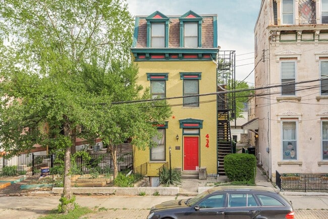 property at 434 Elizabeth St