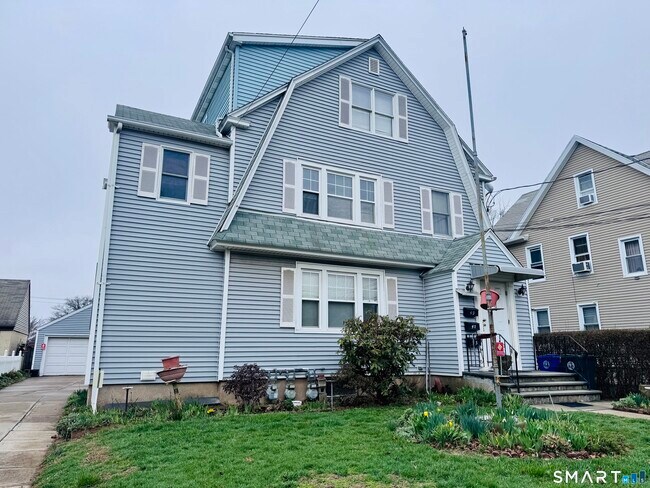 47 Clover St in Stratford, CT - Building Photo - Building Photo