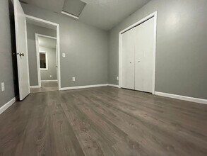 2912 Clinton Ave in Minneapolis, MN - Building Photo - Building Photo