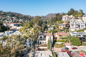 6689 Emmet Terrace in Los Angeles, CA - Building Photo - Building Photo