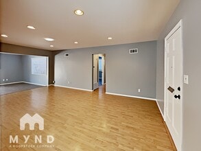 5572 Waring Rd in San Diego, CA - Building Photo - Building Photo