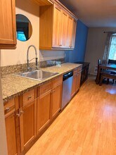 6745 SW Scholls Ferry Rd in Beaverton, OR - Building Photo - Building Photo