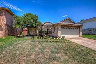 8533 Brushy Creek Trail in Fort Worth, TX - Foto de edificio - Building Photo