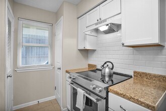 4006 Blalock Rd in Houston, TX - Building Photo - Building Photo