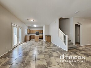 8423 W Hamster Ln in Tolleson, AZ - Foto de edificio - Building Photo