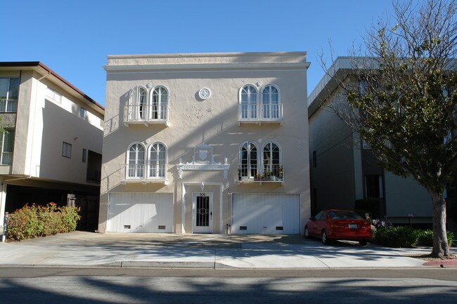 506 Almer Rd in Burlingame, CA - Foto de edificio - Building Photo