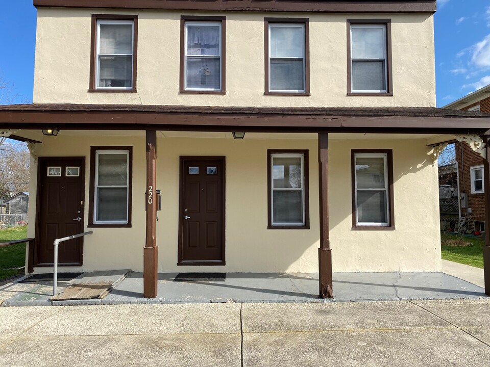 220 Washington Ave in Egg Harbor City, NJ - Building Photo