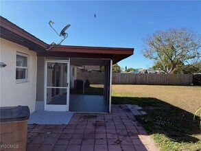 904 Hudson Ave in Lehigh Acres, FL - Building Photo - Building Photo