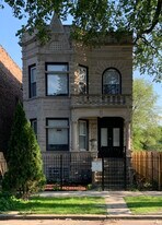 3851 W Adams St, Unit 2 in Chicago, IL - Building Photo