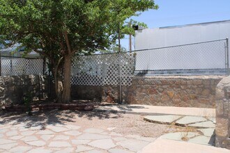 3526 NATIONS 1/2 in El Paso, TX - Foto de edificio - Building Photo