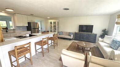 1210 Maryknoll Rd in Englewood, FL - Building Photo - Building Photo