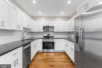 518 S 56th St in Philadelphia, PA - Building Photo - Building Photo